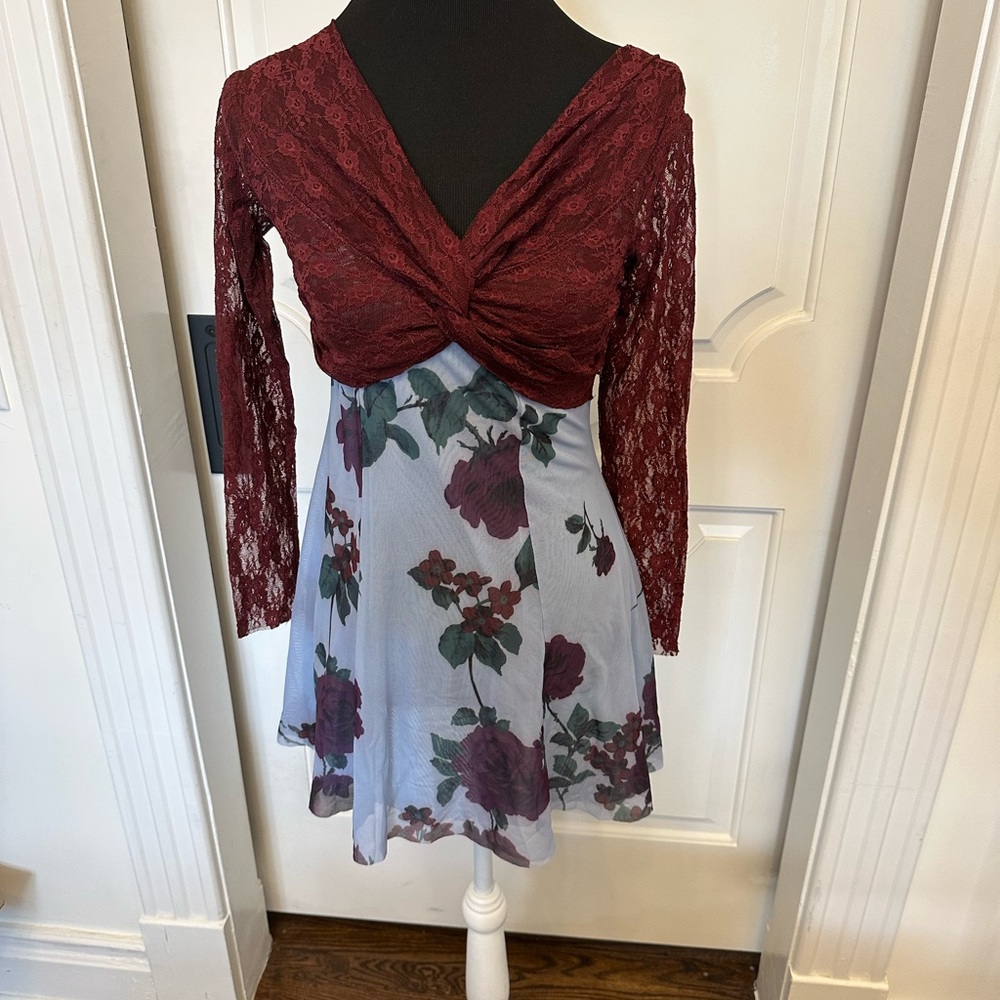 Kimchi Blue Urban Outfitters Burgundy Lace Blue Floral Mini Dress NWOT